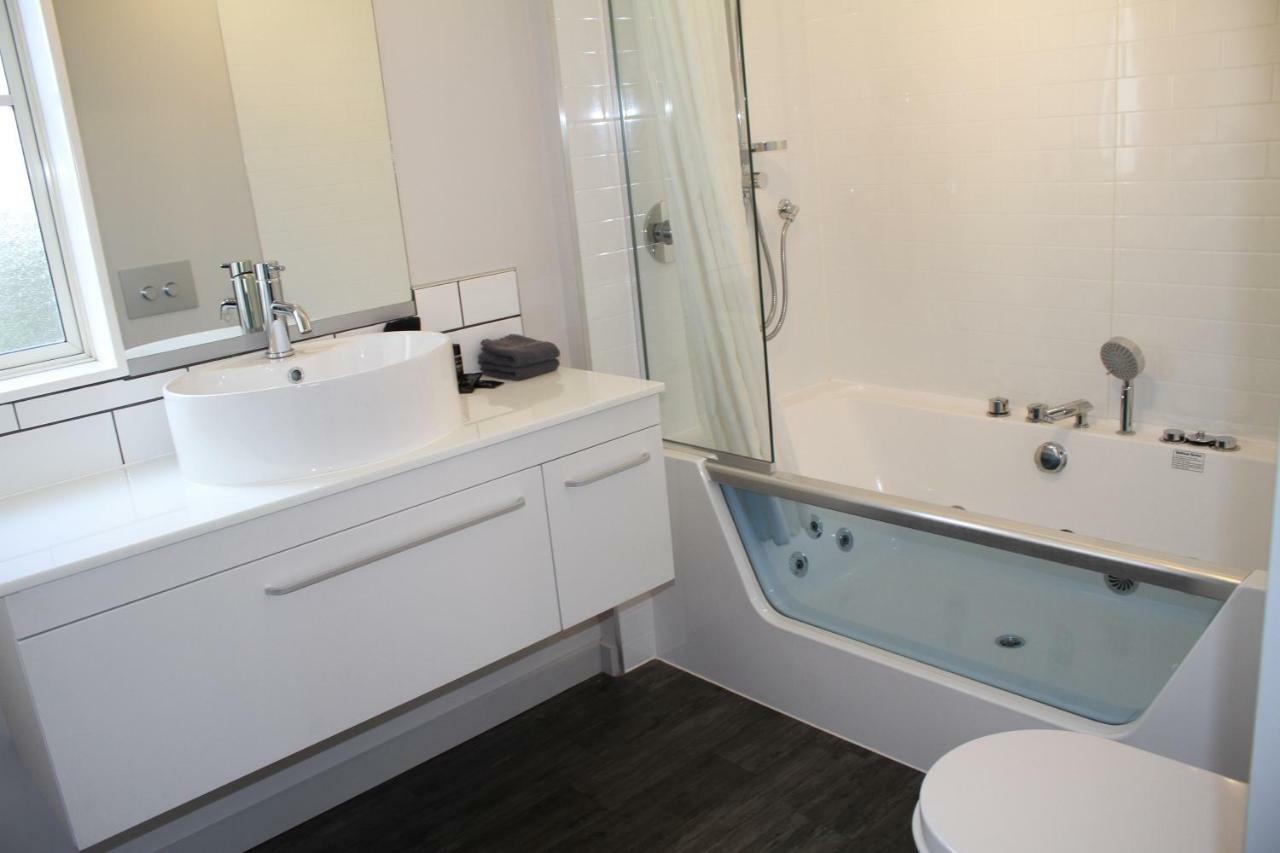 Birchwood Manor Motel Invercargill Dış mekan fotoğraf